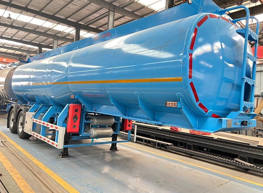 2 axle fuel tanker