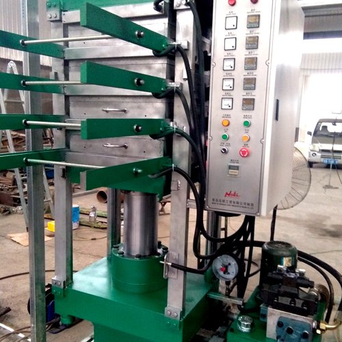 Rubber tiles vulcanizing press