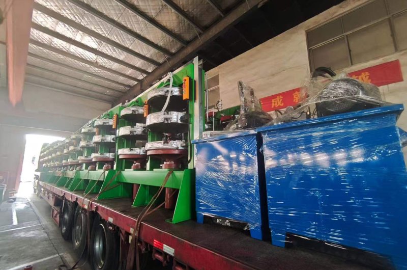Three consecutive announcements in the first quarter | The third batch of large-scale vulcanizing machines was successfully delivered.
