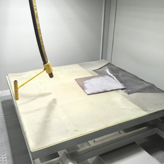 Cabinet Manual Sandblasting Machine