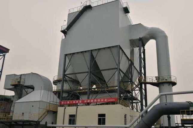 Low-temperature integrated desulfurization, denitrification and dust removal system equipment