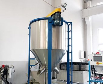 Mixing tank