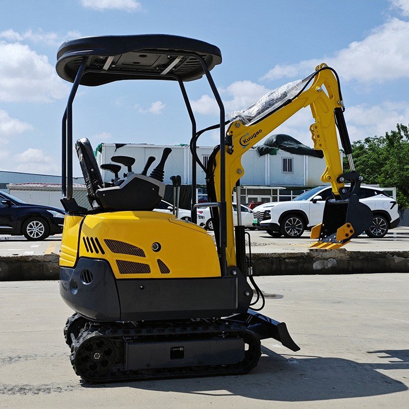 rubber track excavator machine