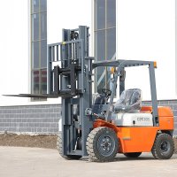 forklift with forklift tyne