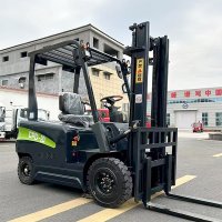 warehouse material handling forklift