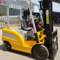ergonomic seat forklift design
