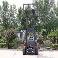 compact diesel forklift operation