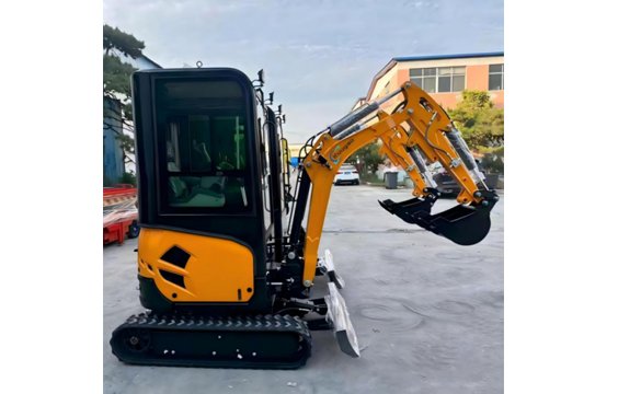 1 Ton vs. 2 Ton Mini Excavator: Which Is Right for Your Landscaping Business?