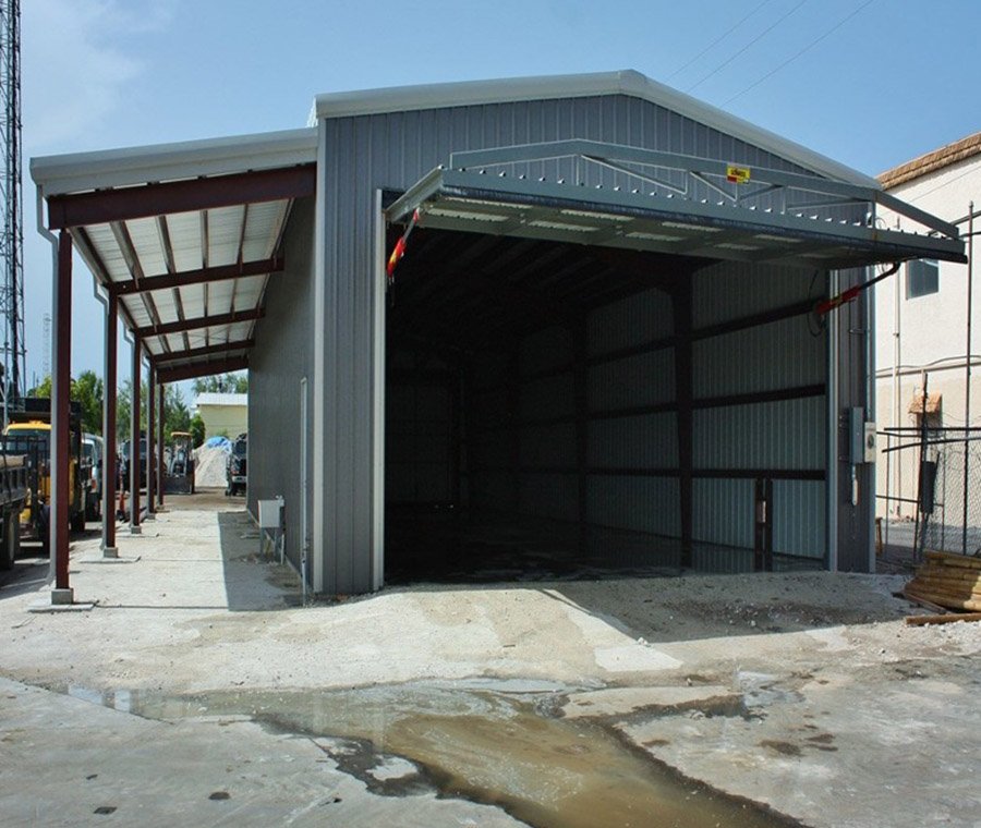 Hangar industriel à structure légère préfabriquée en acier à construction rapide