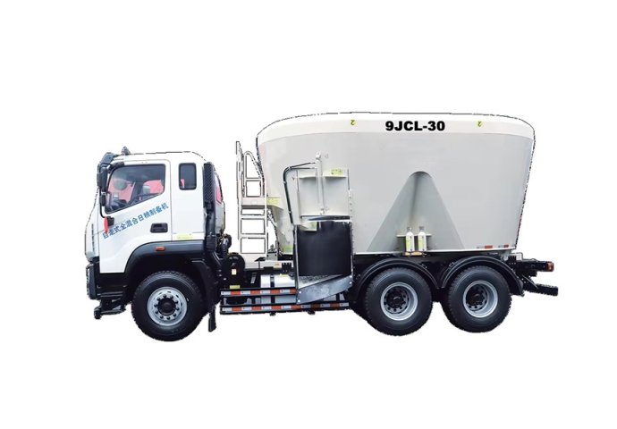 Integrated 30-Cubic Meter Vehicle-Mounted TMR Mixer with Wear-Resistant Steel & High Safety for Livestock Farming New Condition