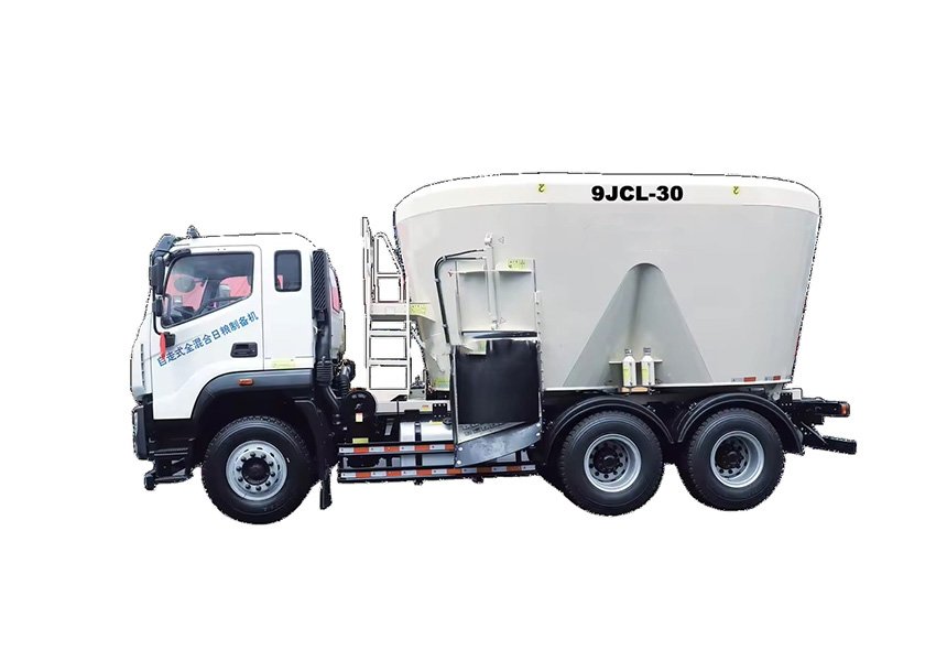 Integrated 30-Cubic Meter Vehicle-Mounted TMR Mixer with Wear-Resistant Steel & High Safety for Livestock Farming New Condition