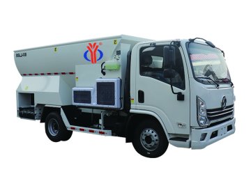 8 m³ Total Mixed Ration Spreader for small farms