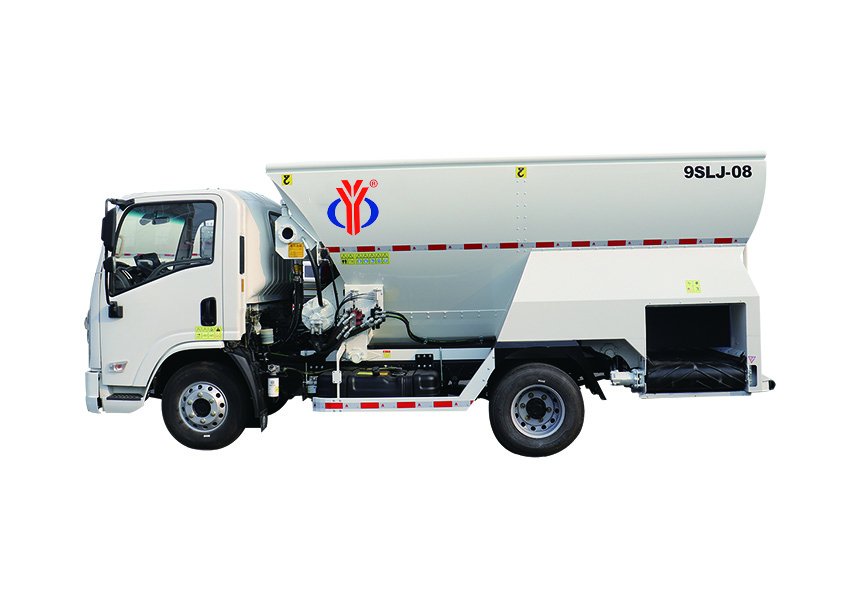 Small farm feed distribution equipment