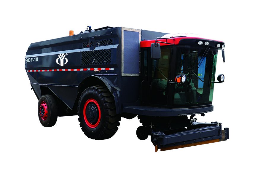 Cost-saving manure cleaning vehicle for ranches