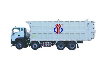 Hydraulic pushing transfer truck for silage