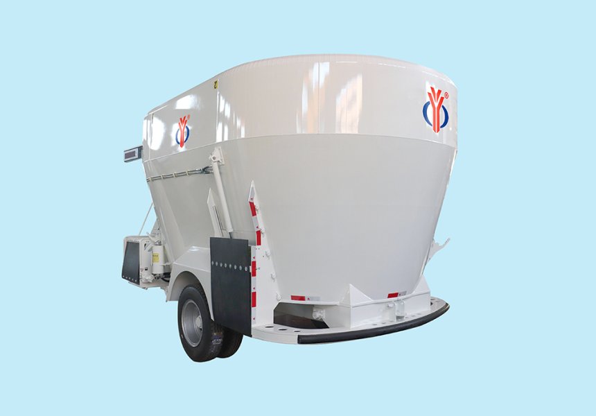 tmr feeding equipment with hydraulic system