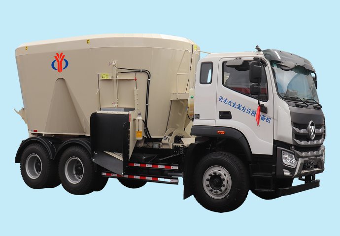 Diesel-Powered Vehicle-mounted TMR Mixer