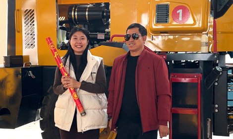 Customers from Kashgar, Xinjiang, traveled a long way to conduct on-site inspections and signed contracts on the spot, further demonstrating the product's strength.