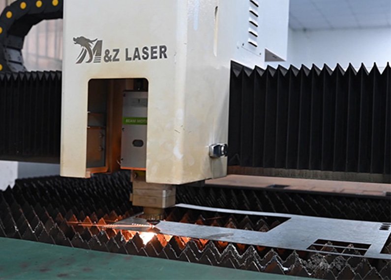 Precision Cutting Machine