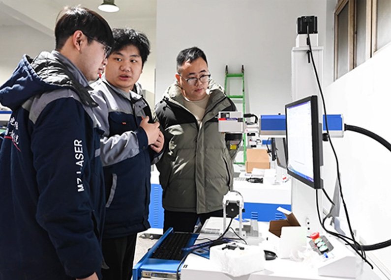 Desktop UV Laser Marking Machine Operation Demonstration