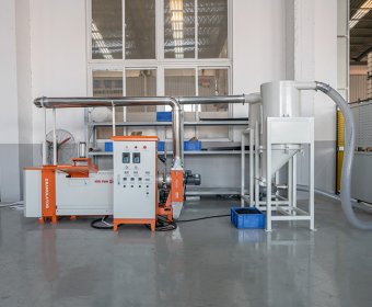 PE extruding granulation unit
