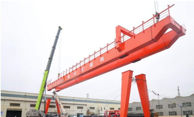 New big large crane was finished on factory!