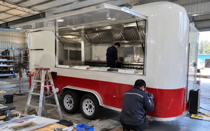 Why Food Trailers Are Ideal for Events, Festivals and Pop-Up Businesses