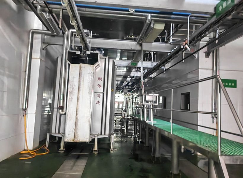 Máquina lavadora de cadáveres