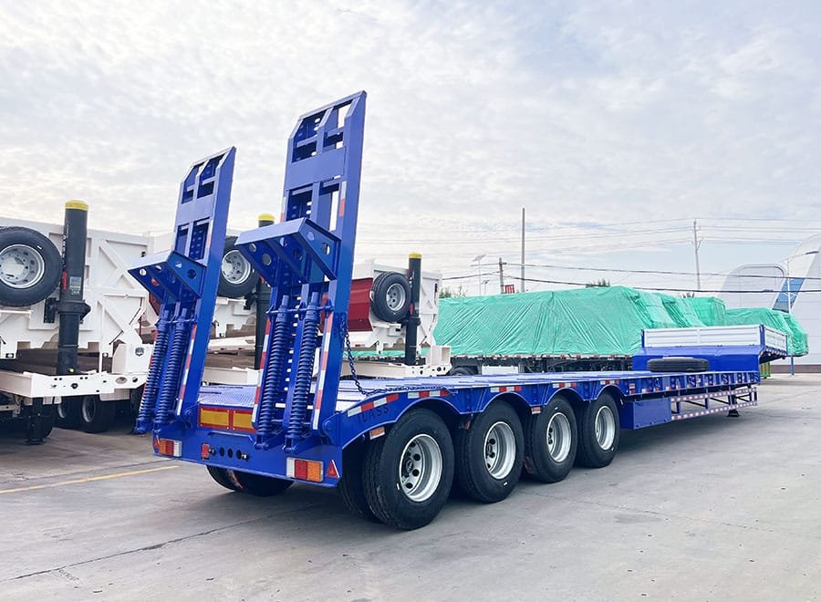 Heavy haul lowboy trailer