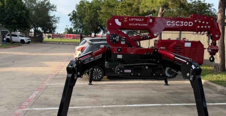 GSC30D Mini Crawler Crane Delivery in North America: Trailer Unloading, Setup Process, and First Jobsite Inspection