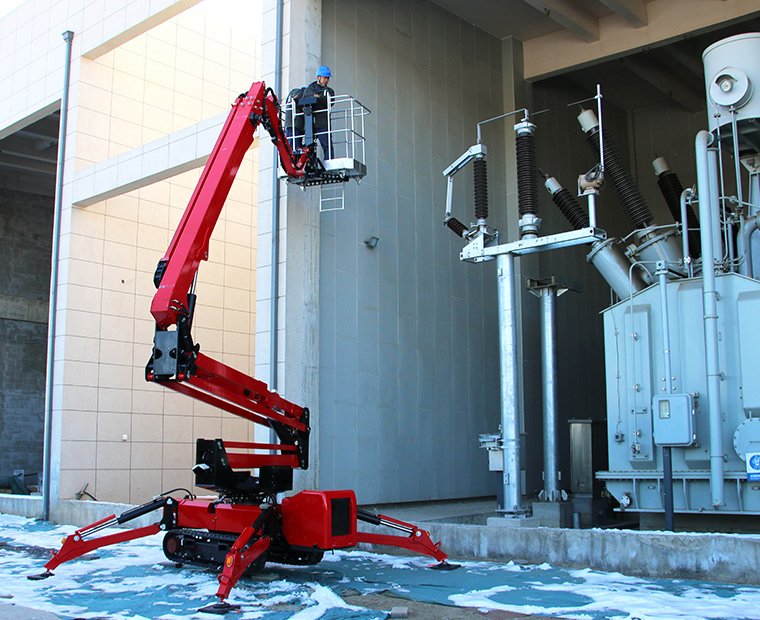 compact-spider-lift-maintaining-power-grid-transformers