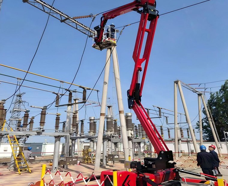 crawler-boom-lift-for-utility-pole-and-power-line-maintenance