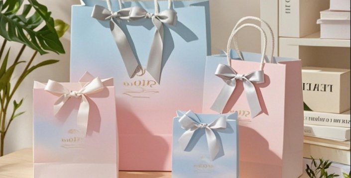 Bolsas y cajas de regalo