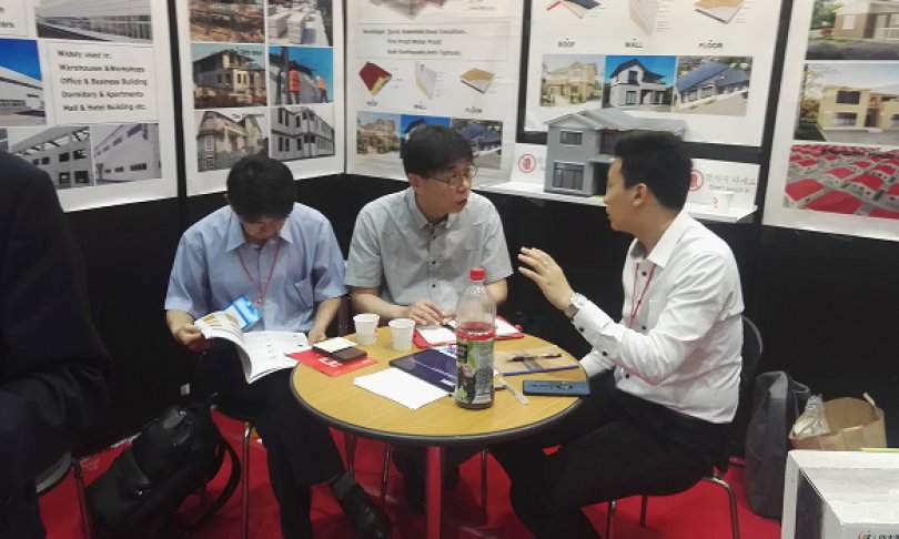 Customer Group Photo Name