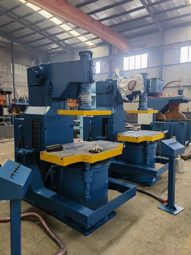 Foundry Machinery Manufacturer Design Sand Casting Moulding Machine Green Sand Jolt Squeeze Molding Machine Iron Casting Molding Machinery