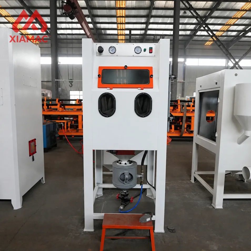 Stainless Steel Wet Sandblasting Machine Vapor Blasting Cabinet Closed Loop Sand Blaster Equipment for Metal Surface Cleaning Finishing