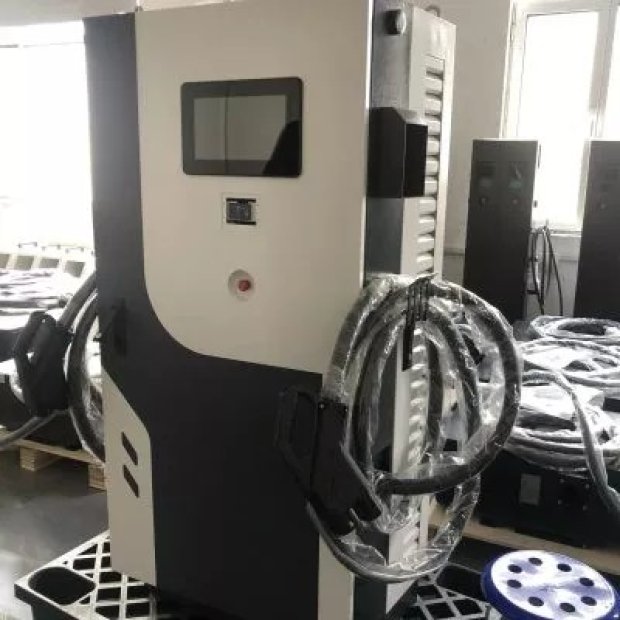 Liquid cooled EV charger